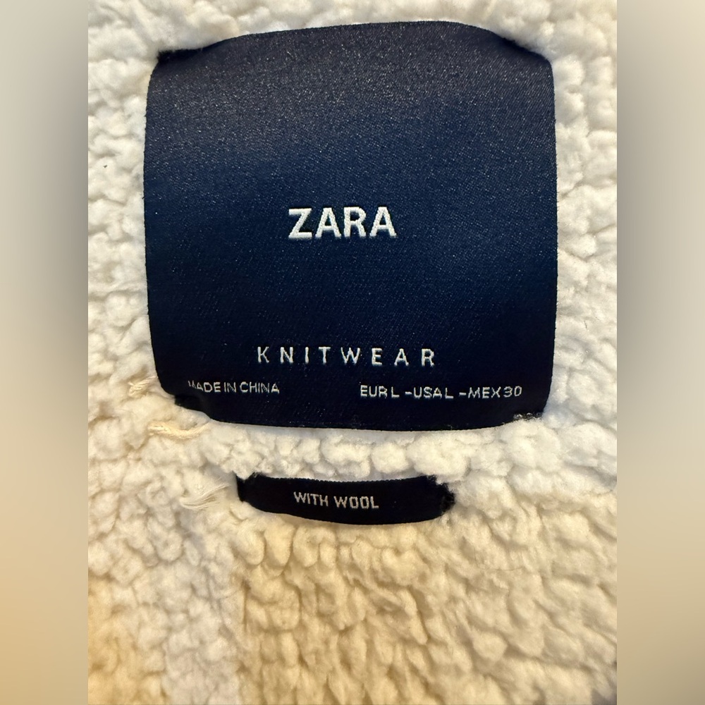 Zara Women's Gray and Cream Teddy Jacket Size Large - Picture 3 of 5